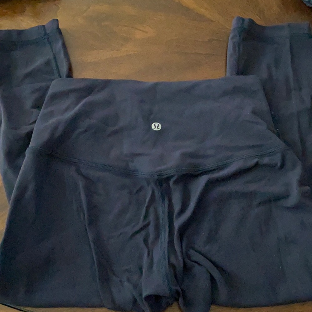 Lululemon navy align crop leggings